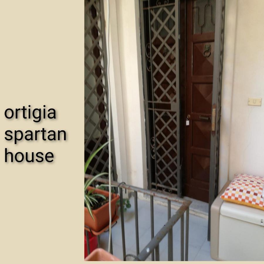 Ortigia Spartan House 2 Syracuse Exterior photo